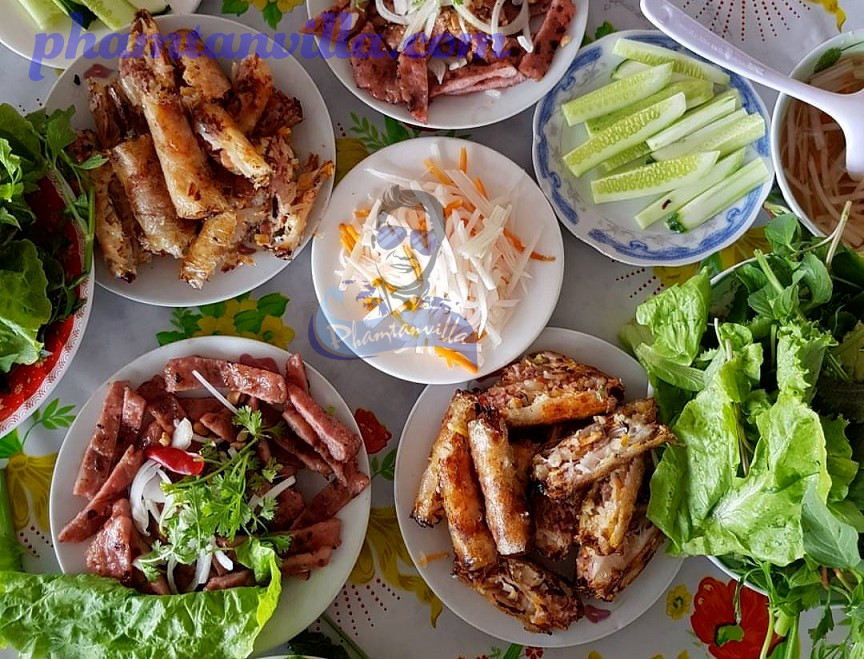 banh-hoi-thit-nuong-an-nhat2